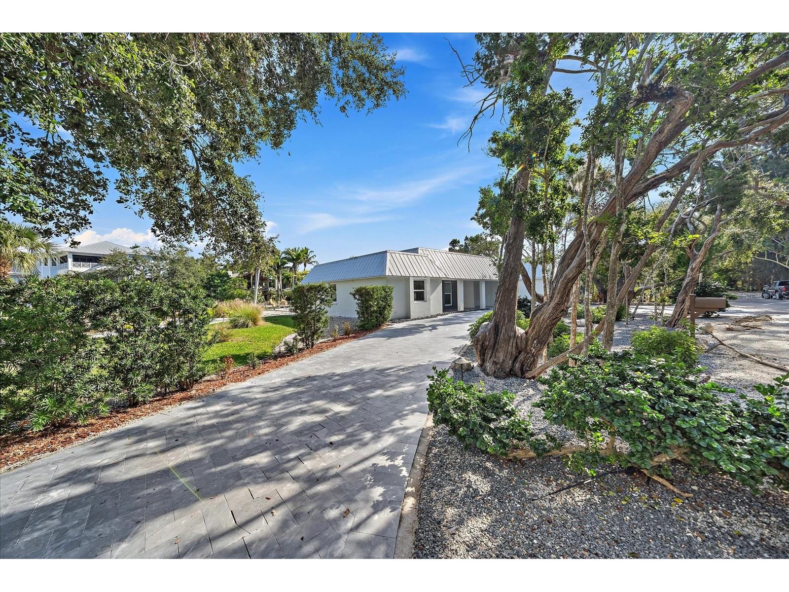 5155 Hidden Harbor Road Sarasota FL 34242 - ROBERTS BAY G5107159 image10