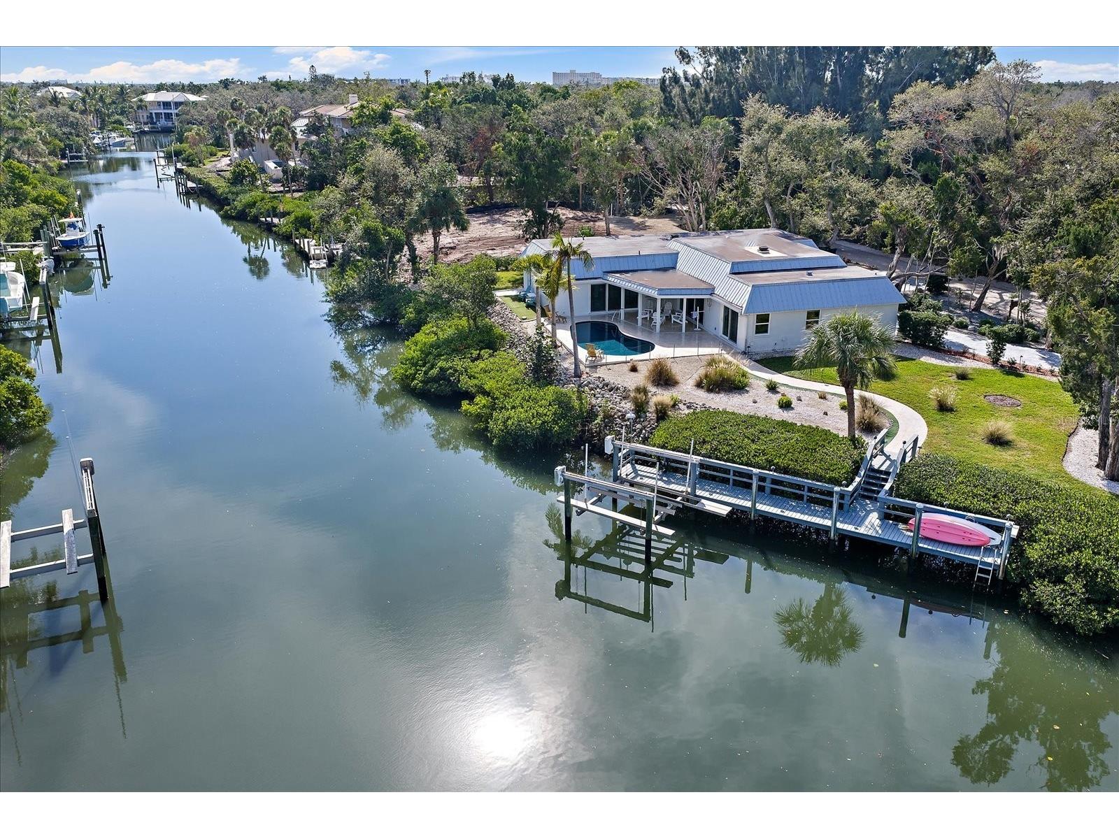 5155 Hidden Harbor Road Sarasota FL 34242 - ROBERTS BAY G5107159 image4