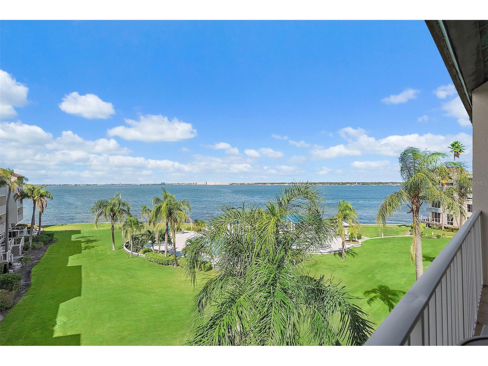 5155 Isla Key Boulevard S #401 Tierra Verde FL 33715 - BOCA CIEGA BAY TB8442781 image1