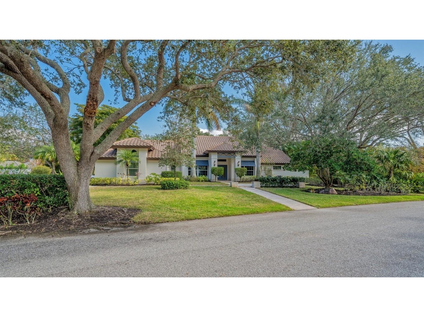 5155 Kestral Park Lane Sarasota FL 34231 A4557675 image1