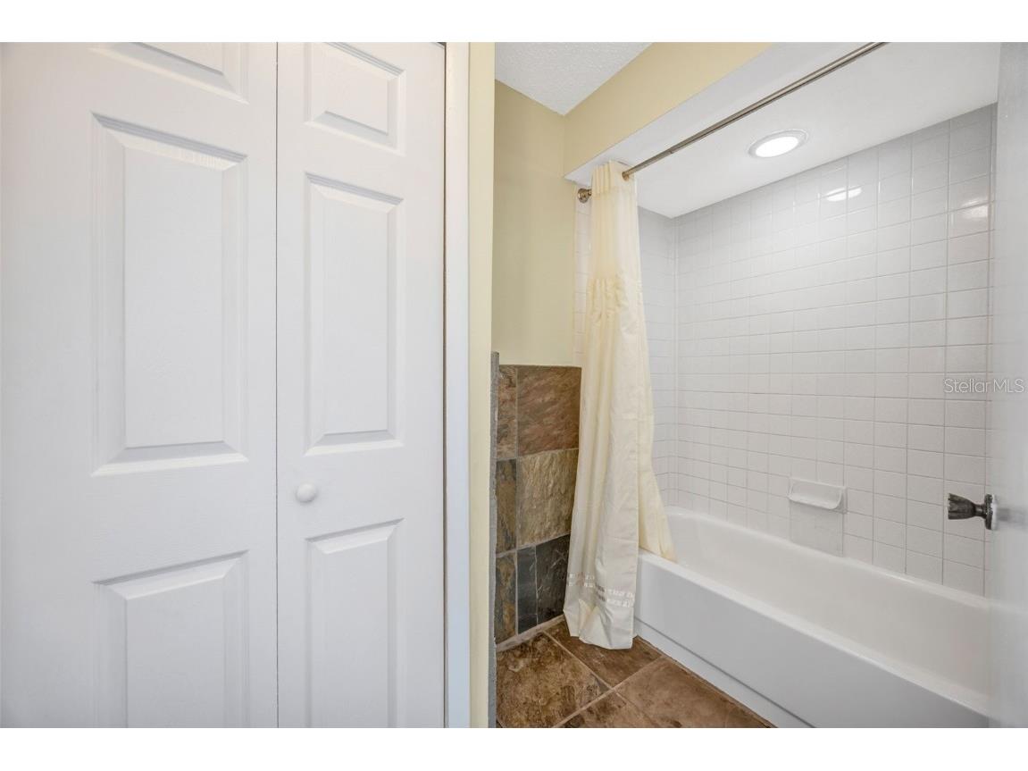 5155 Puritan Circle #1021 Tampa FL 33617 TB8452304 image24