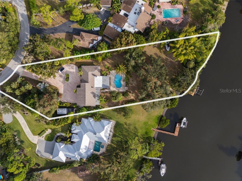 5155 Riverwood Avenue Sarasota FL 34231 - PHILLIPPI CREEK A4676129 image1
