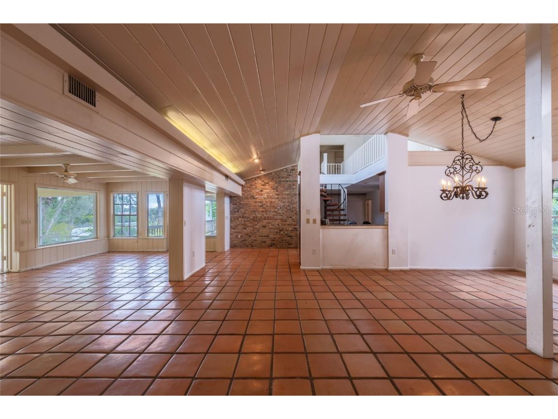 5155 Riverwood Avenue Sarasota FL 34231 - PHILLIPPI CREEK A4676129 image10