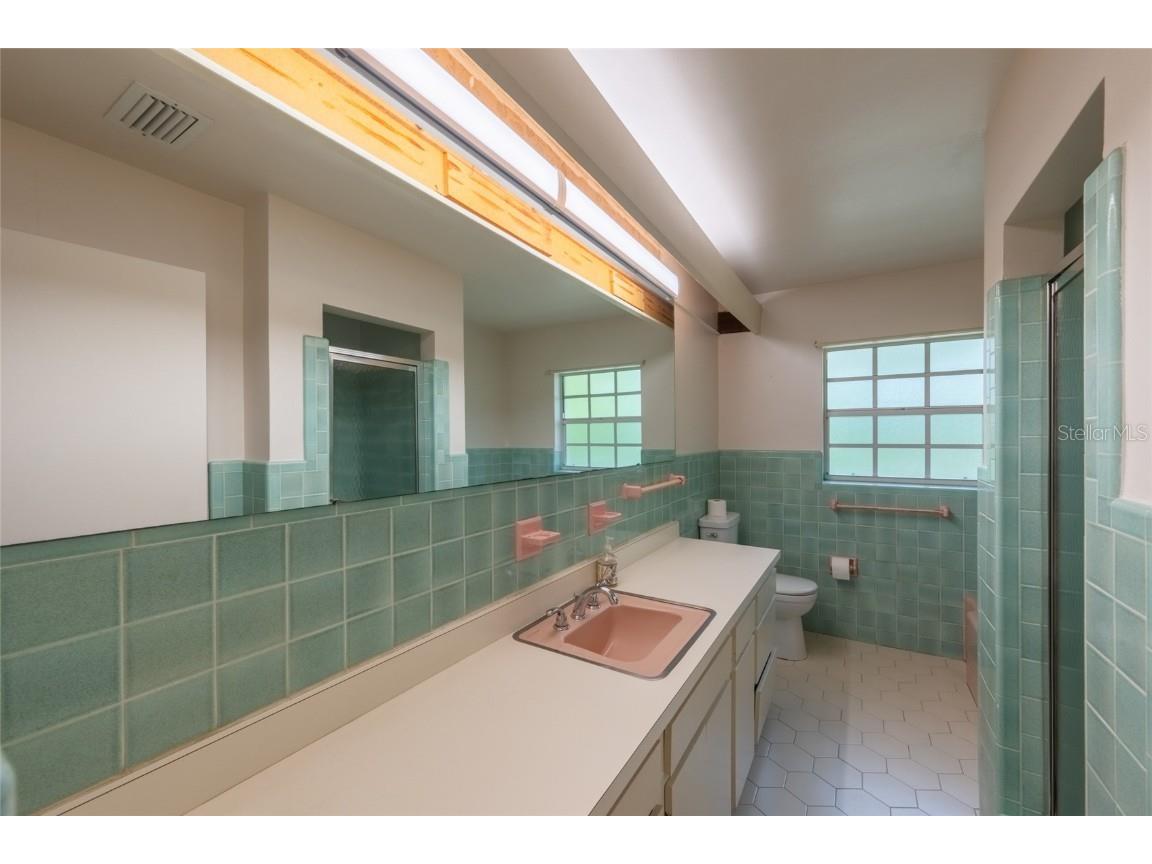 5155 Riverwood Avenue Sarasota FL 34231 - PHILLIPPI CREEK A4676129 image24