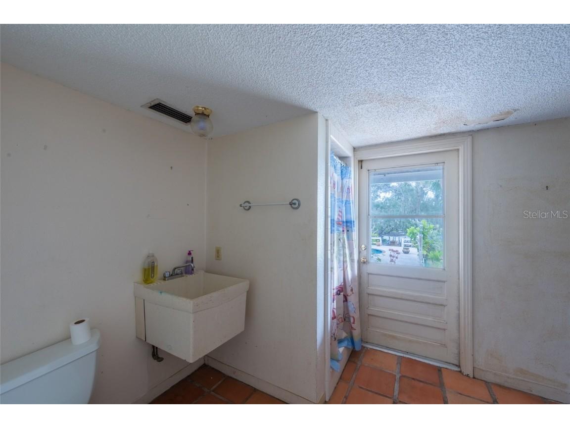 5155 Riverwood Avenue Sarasota FL 34231 - PHILLIPPI CREEK A4676129 image29