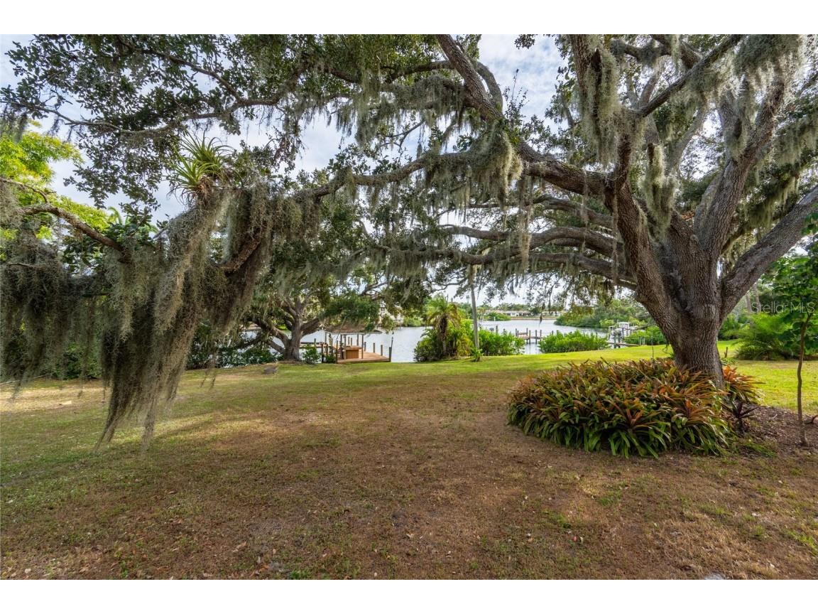 5155 Riverwood Avenue Sarasota FL 34231 - PHILLIPPI CREEK A4676129 image43