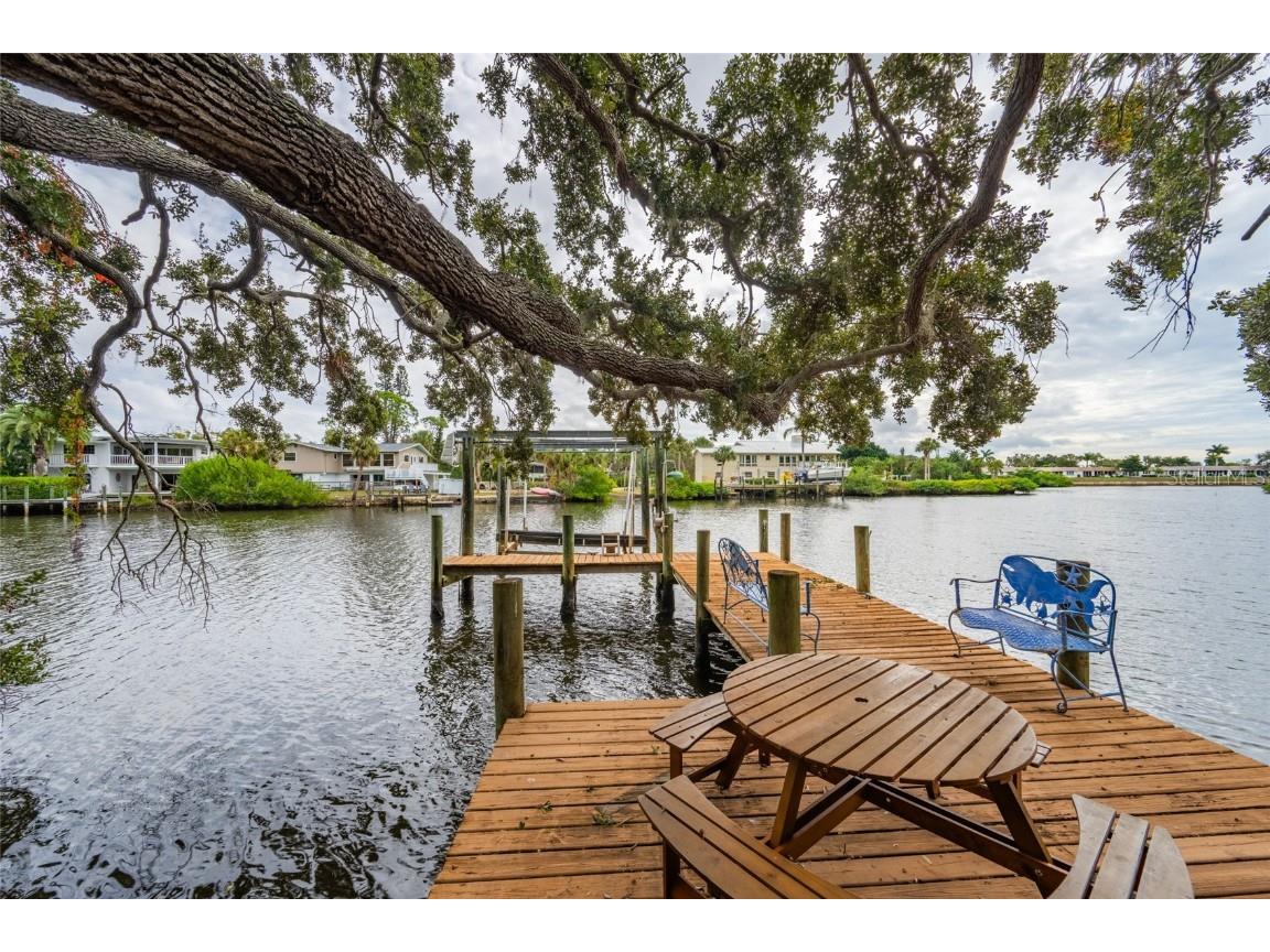 5155 Riverwood Avenue Sarasota FL 34231 - PHILLIPPI CREEK A4676129 image5