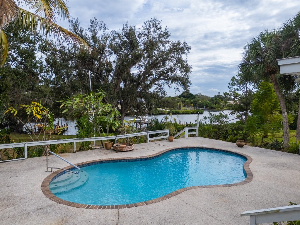 5155 Riverwood Avenue Sarasota FL 34231 - PHILLIPPI CREEK A4676129 image7