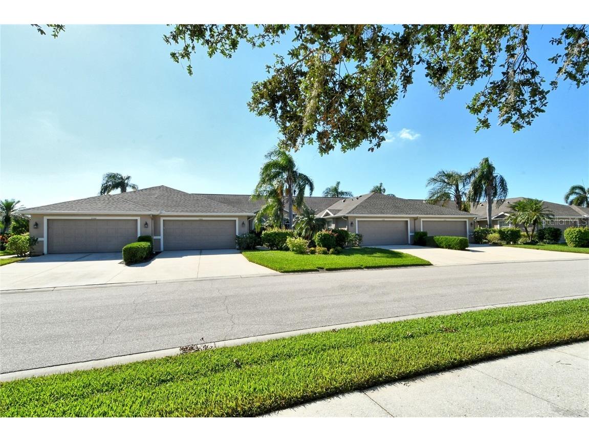 5156 Mahogany Run Avenue Sarasota FL 34241 A4668369 image2