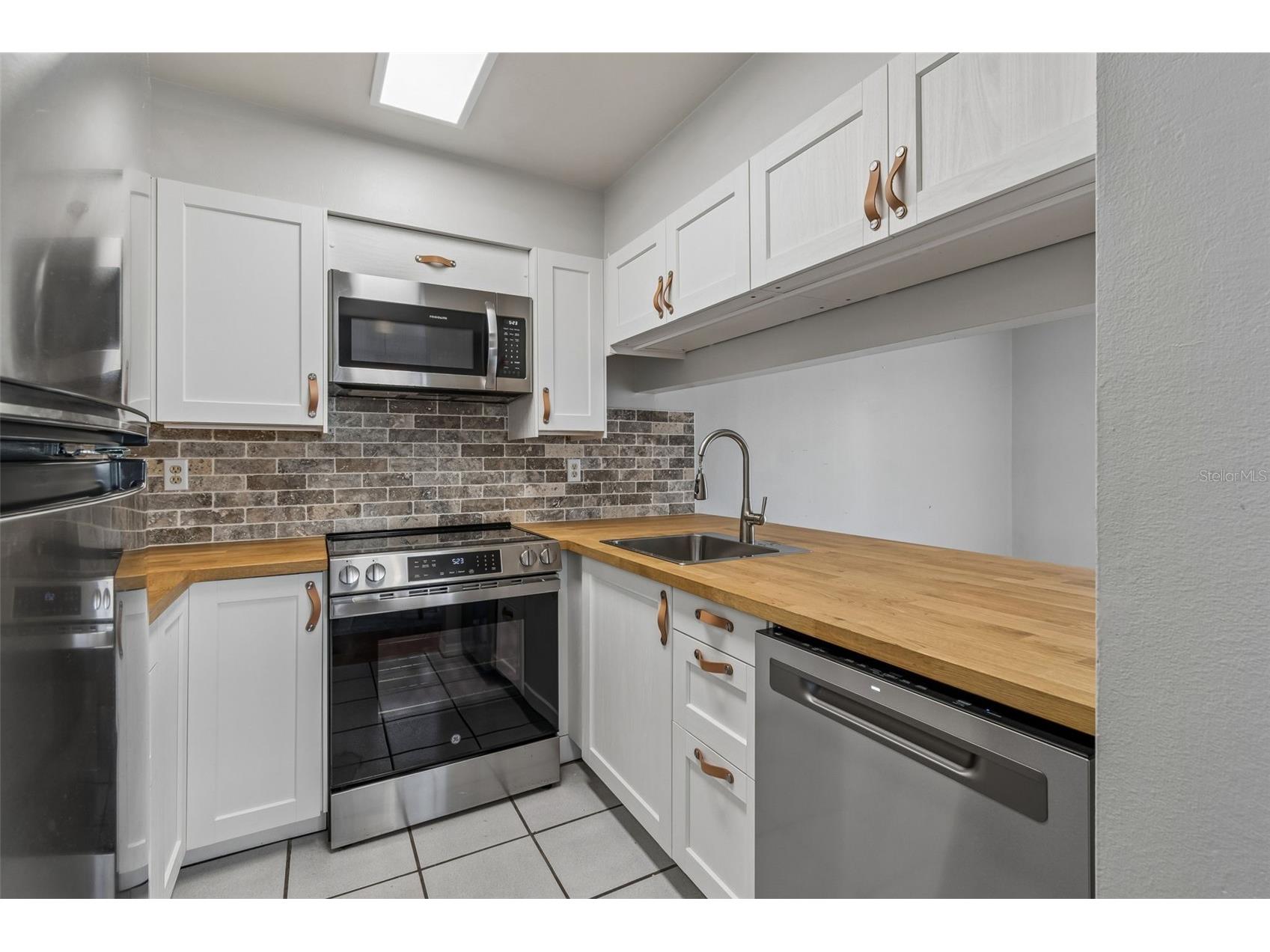 5156 Sunridge Palms Drive Tampa FL 33617 TB8500526 image18