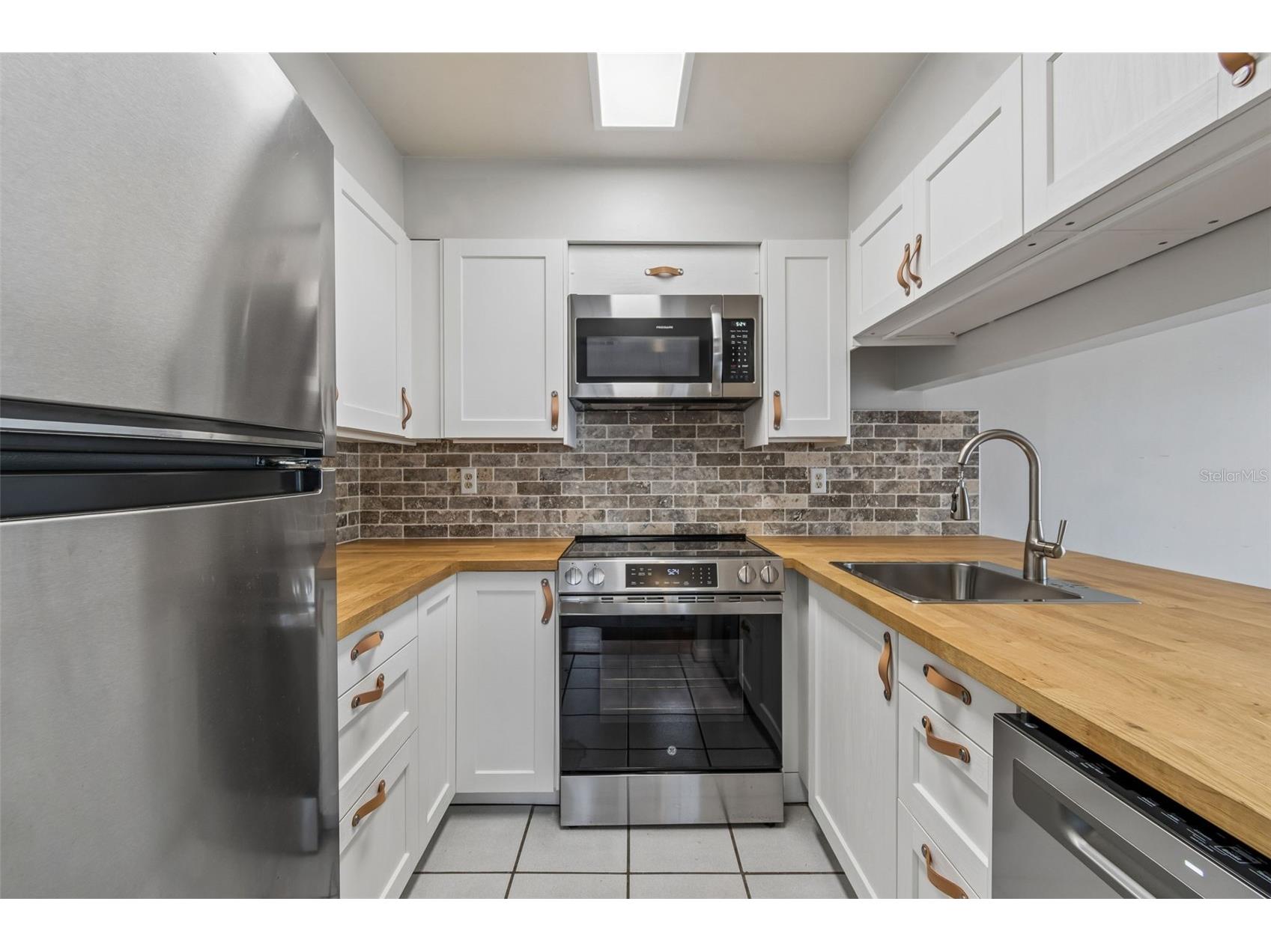 5156 Sunridge Palms Drive Tampa FL 33617 TB8500526 image20