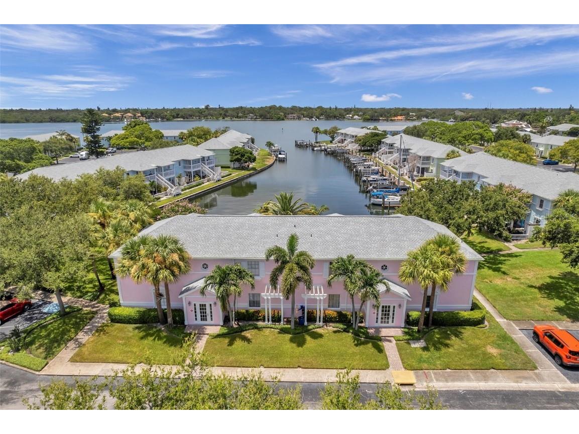 5157 Beach Drive SE #C Saint Petersburg FL 33705 - TAMPA BAY U8251418 image1