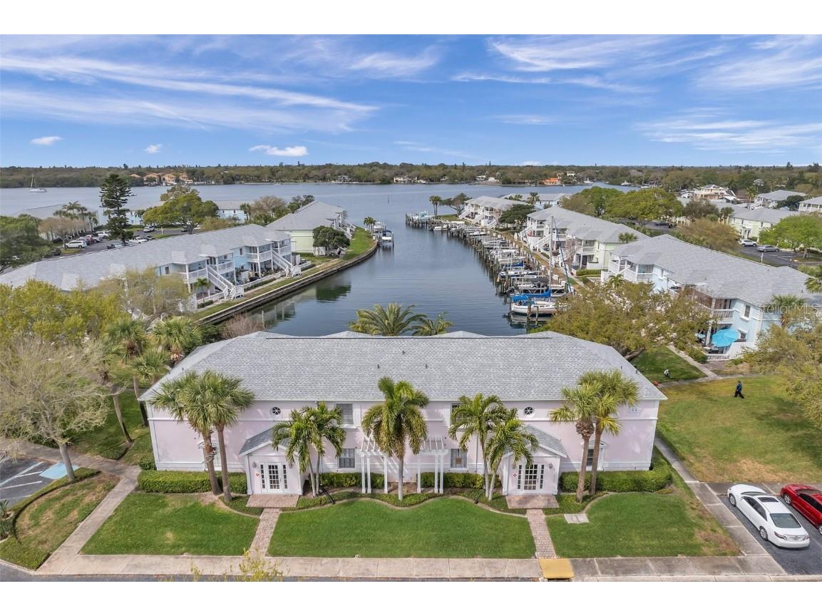 5157 Beach Drive SE #D Saint Petersburg FL 33705 - TAMPA BAY U8233137 image1