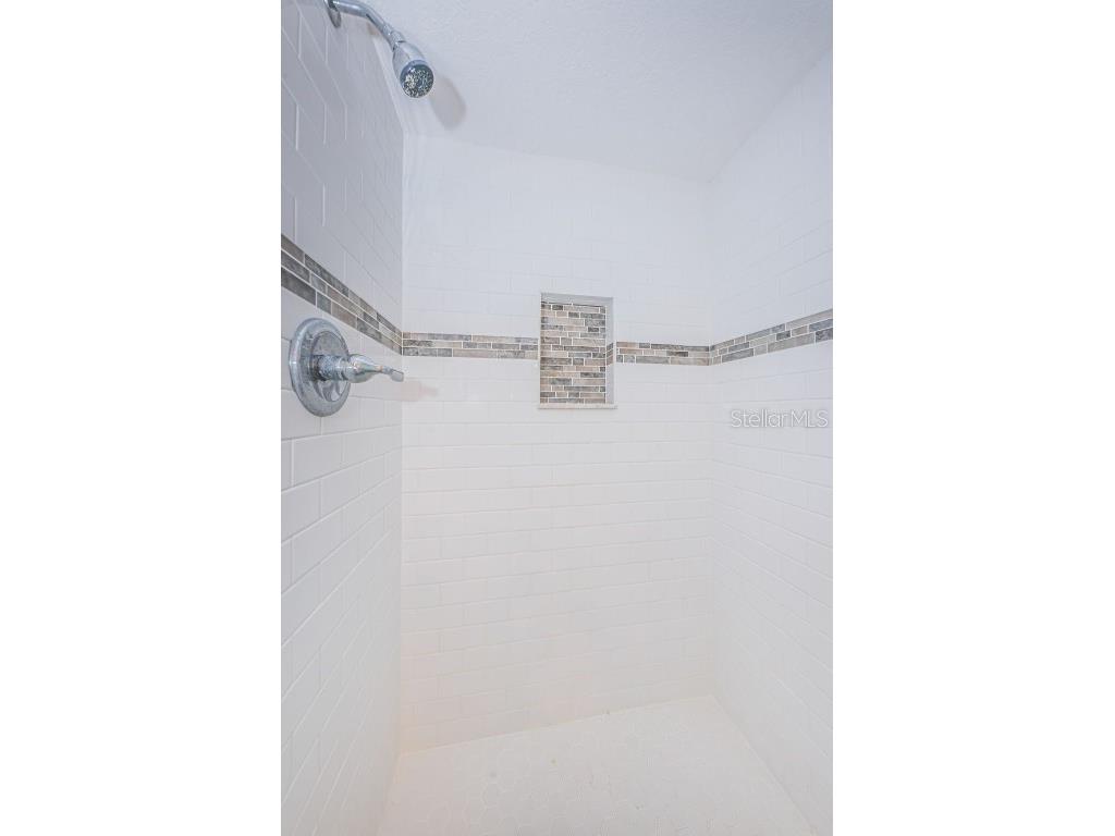 5157 Silent Loop #301 New Port Richey FL 34652 - FLORAMAR CHANNEL TB8382999 image34