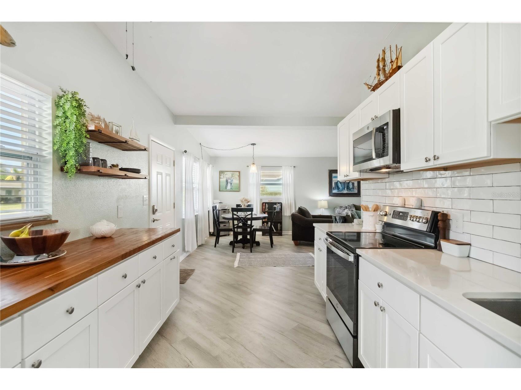 516 45th Street Court W Palmetto FL 34221 A4647712 image10