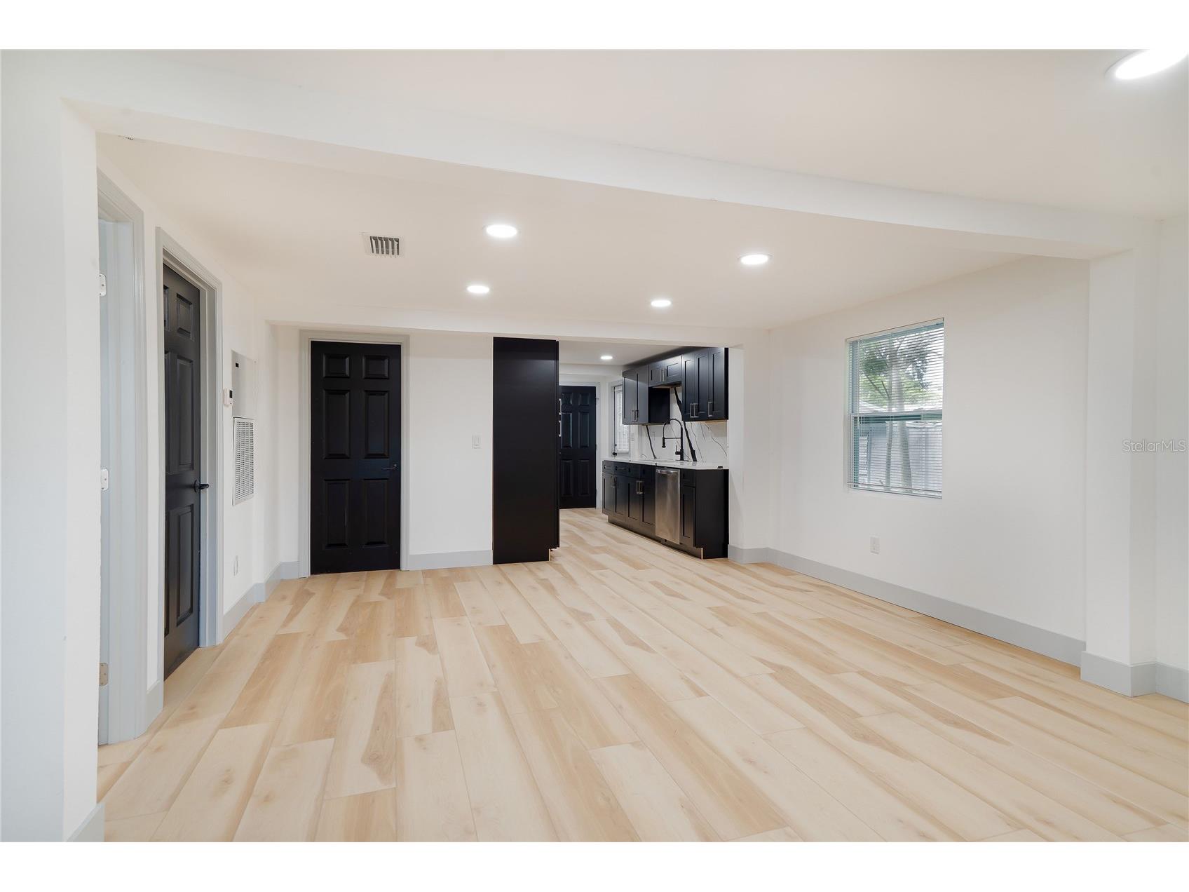 516 5th Avenue NE Largo FL 33770 TB8504972 image10