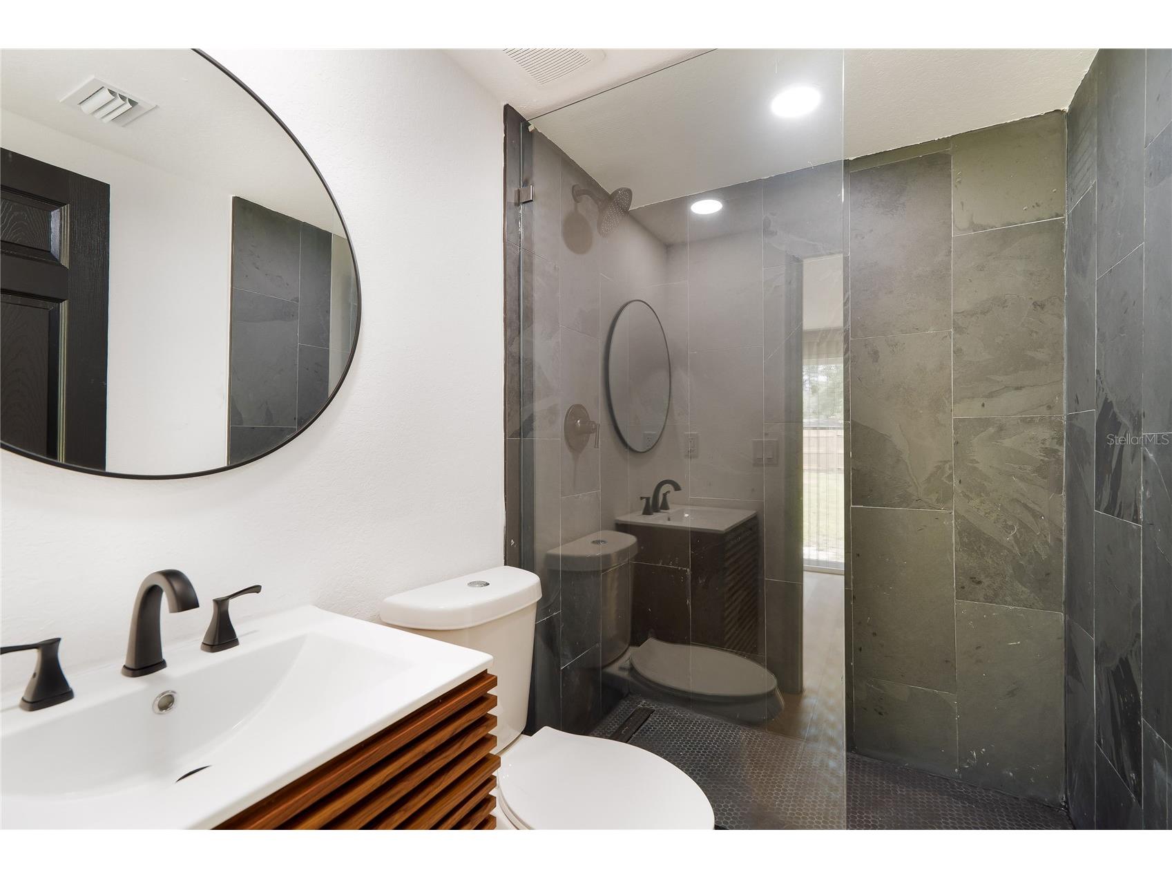 516 5th Avenue NE Largo FL 33770 TB8504972 image18