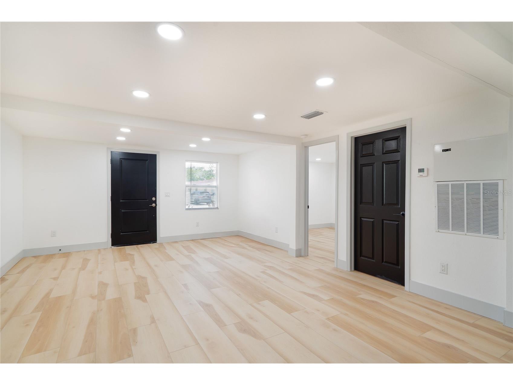 516 5th Avenue NE Largo FL 33770 TB8504972 image9