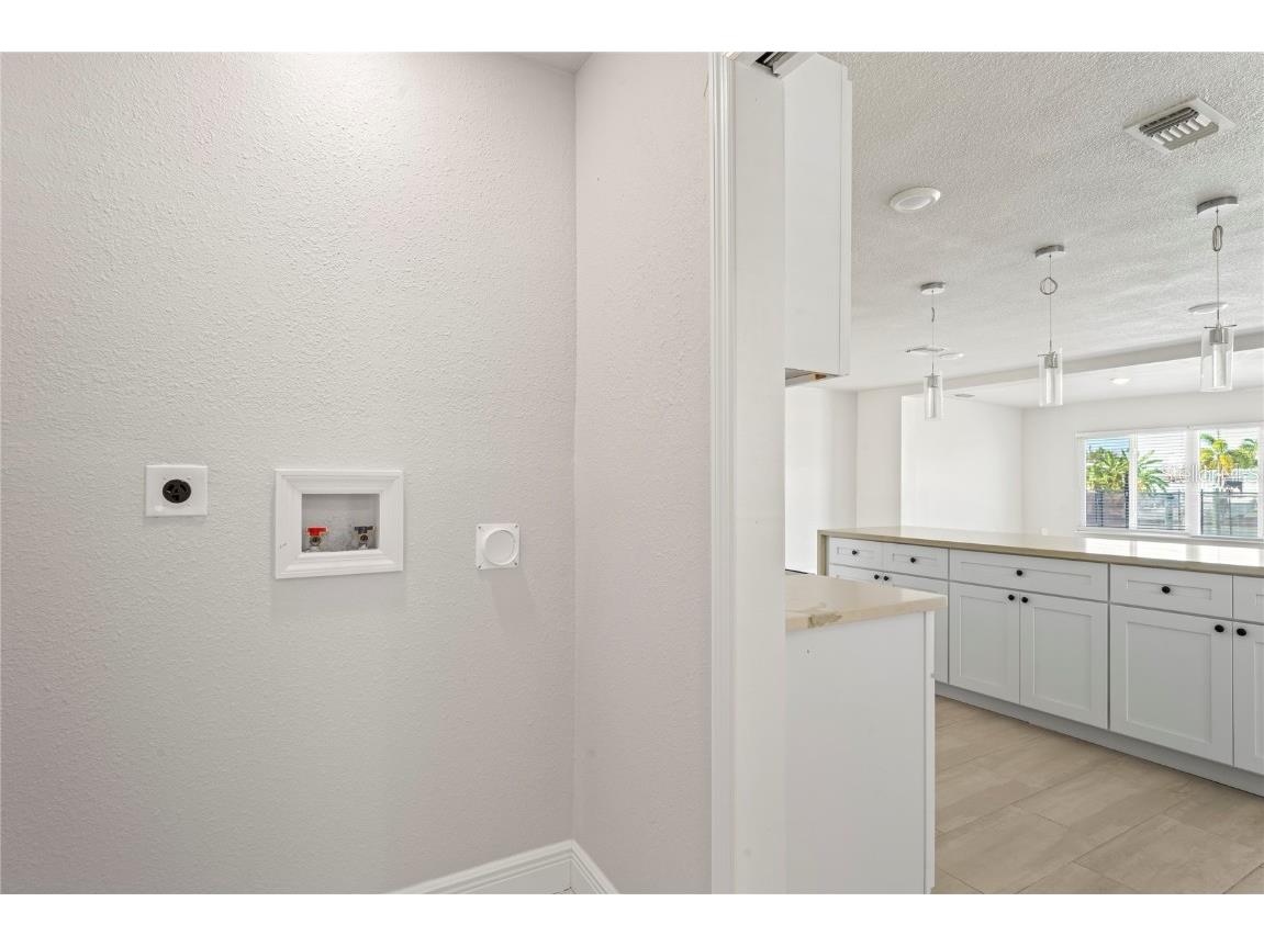 516 Crystal Drive Madeira Beach FL 33708 TB8439054 image24