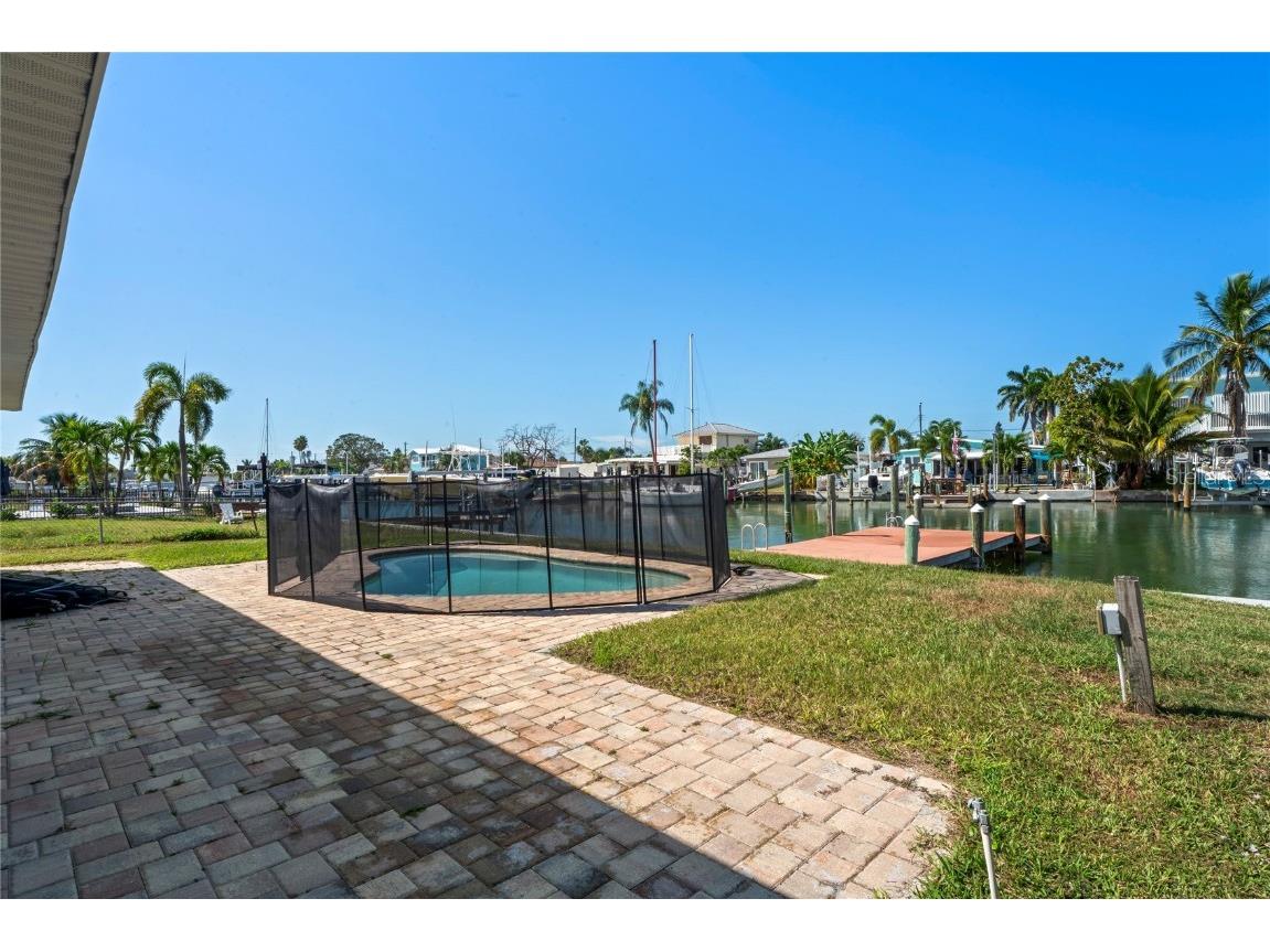 516 Crystal Drive Madeira Beach FL 33708 TB8439054 image3