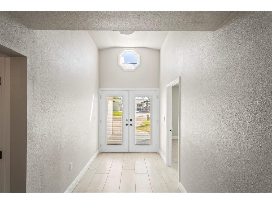 516 Crystal Drive Madeira Beach FL 33708 TB8439054 image4