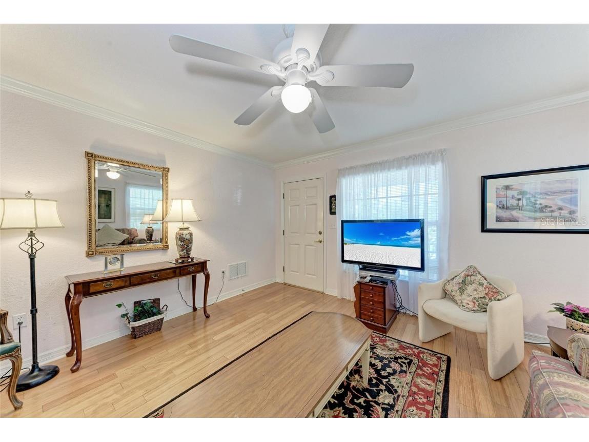 516 Howard Court Sarasota FL 34236 A4660708 image10