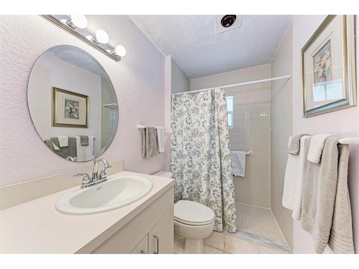 516 Howard Court Sarasota FL 34236 A4660708 image21