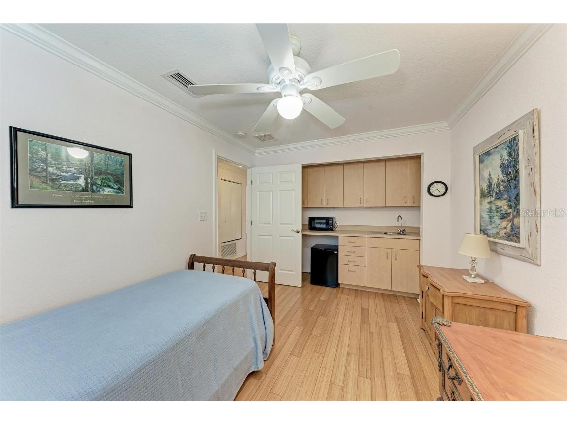 516 Howard Court Sarasota FL 34236 A4660708 image27