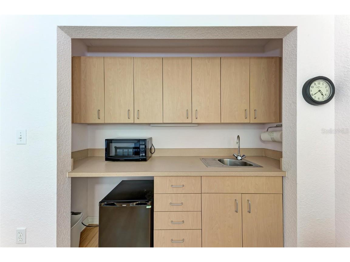 516 Howard Court Sarasota FL 34236 A4660708 image28