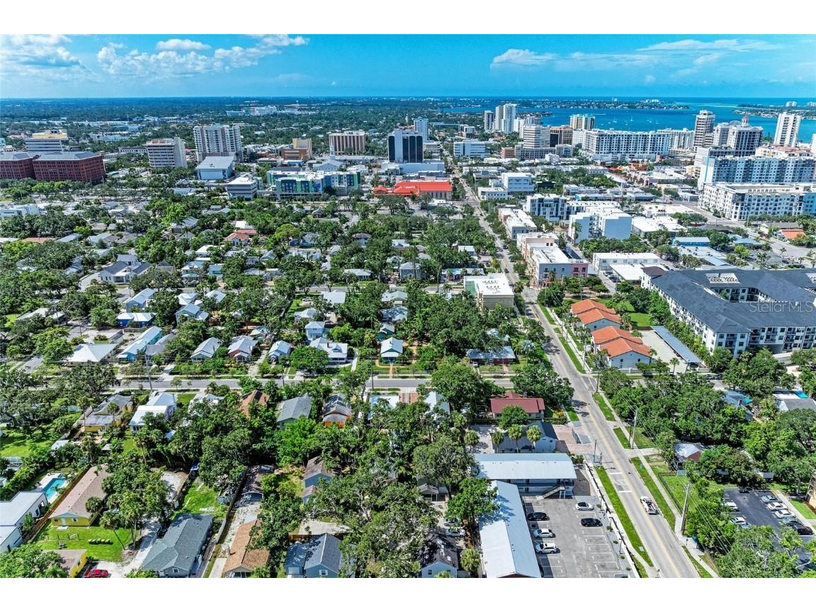 516 Howard Court Sarasota FL 34236 A4660708 image43