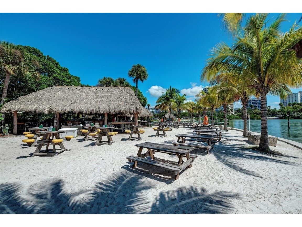 516 Howard Court Sarasota FL 34236 A4660708 image65