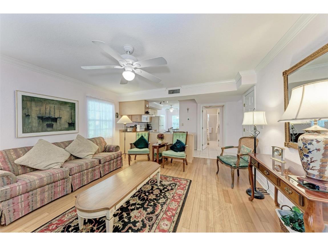 516 Howard Court Sarasota FL 34236 A4660708 image8