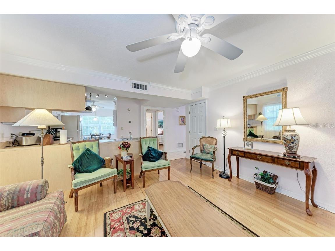 516 Howard Court Sarasota FL 34236 A4660708 image9