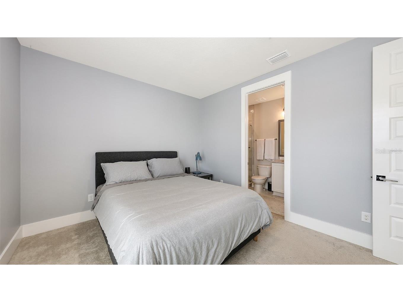 516 Laurel Park Drive Sarasota FL 34236 A4658672 image24