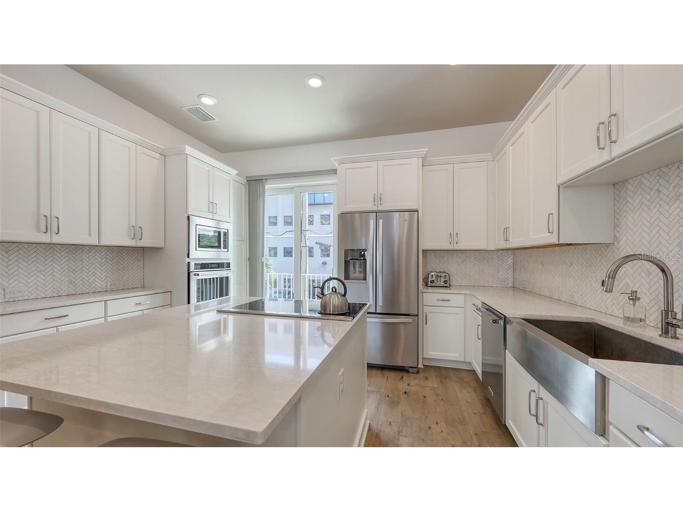 516 Laurel Park Drive Sarasota FL 34236 A4658672 image6