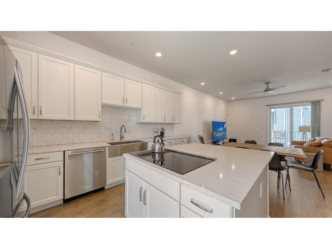 516 Laurel Park Drive Sarasota FL 34236 A4658672 image7