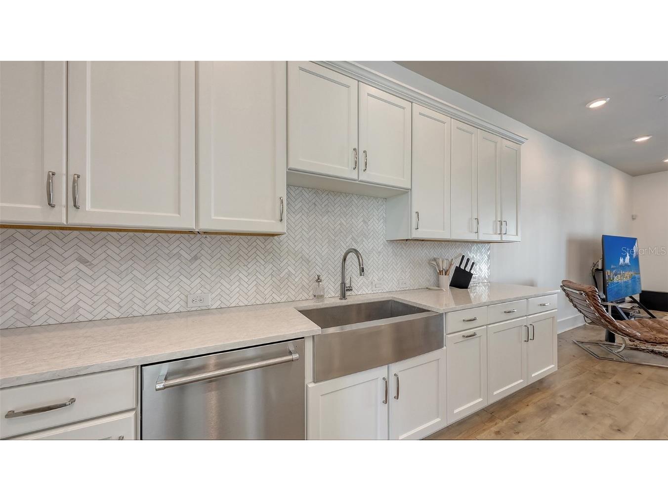 516 Laurel Park Drive Sarasota FL 34236 A4658672 image9