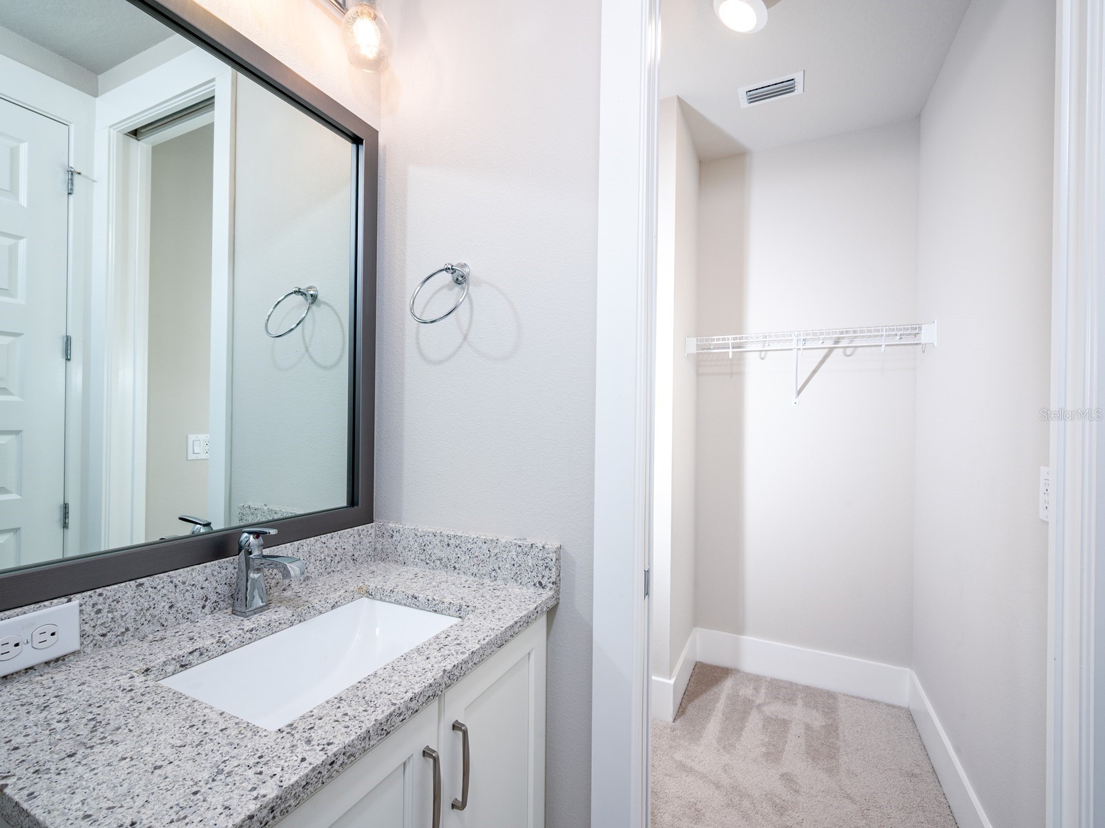 516 Laurel Park Drive Sarasota FL 34236 A4677304 image36