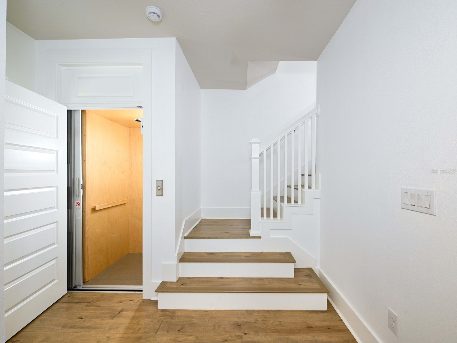 516 Laurel Park Drive Sarasota FL 34236 A4677304 image7