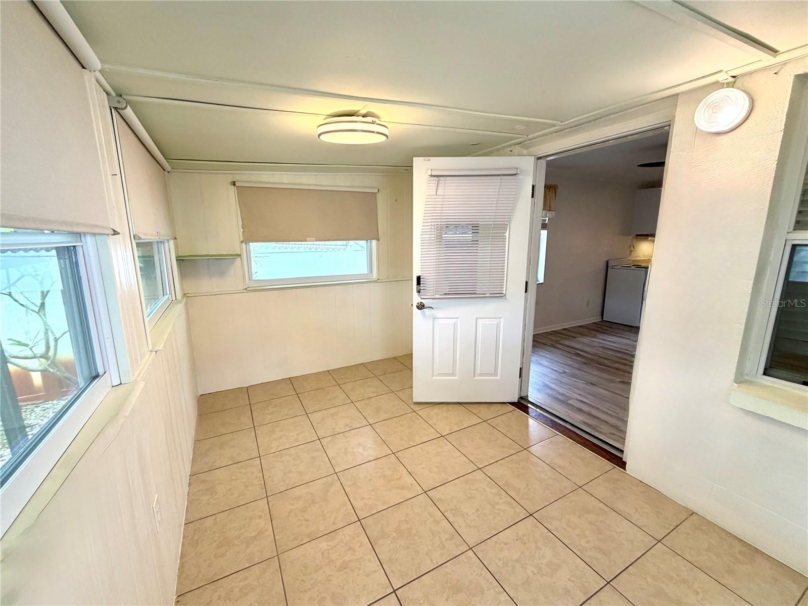 516 Northmoor Avenue N Saint Petersburg FL 33702 TB8524725 image2
