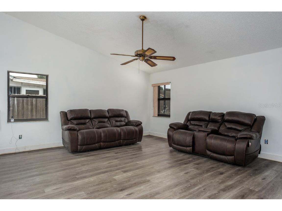 516 Rapid Falls Drive Brandon FL 33511 TB8447912 image6