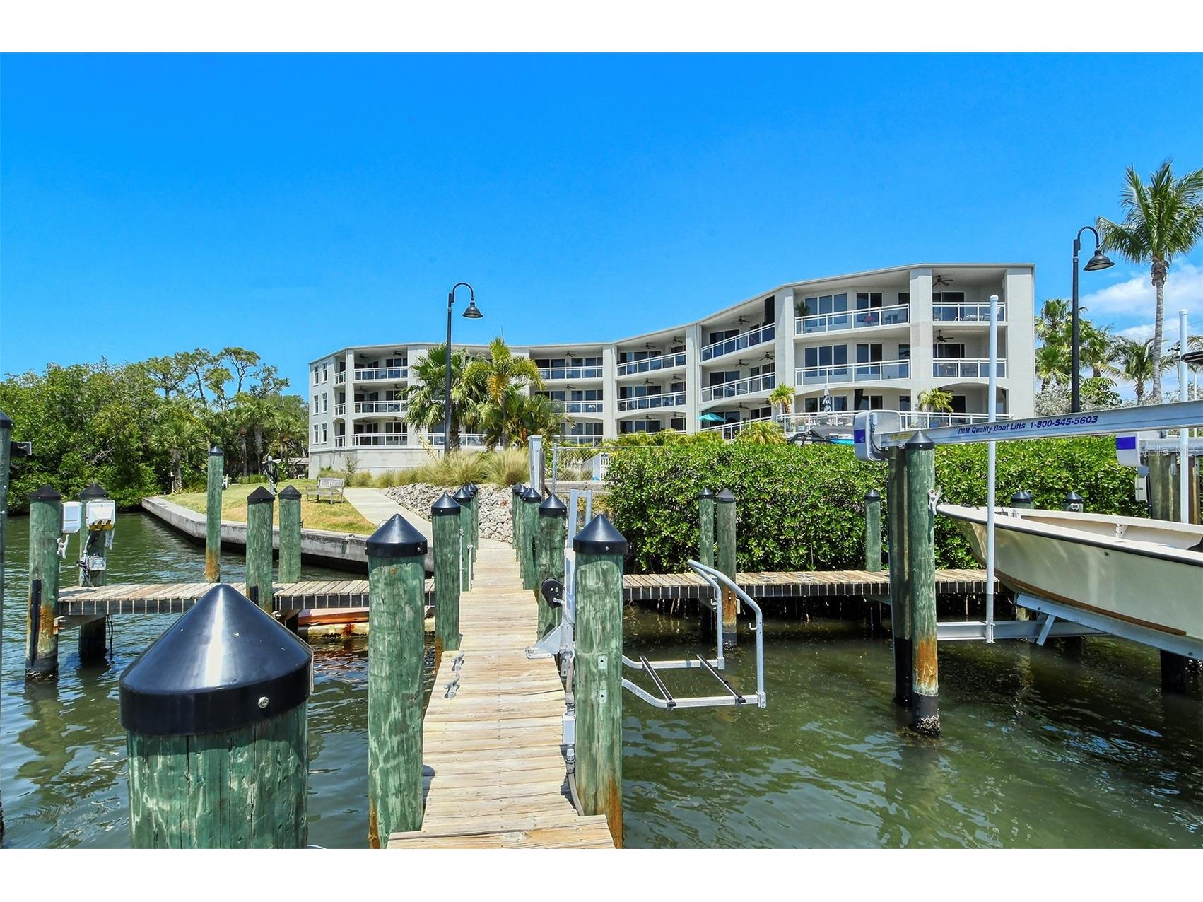 516 Tamiami Trail S #102 Nokomis FL 34275 - DONA BAY A4677077 image61