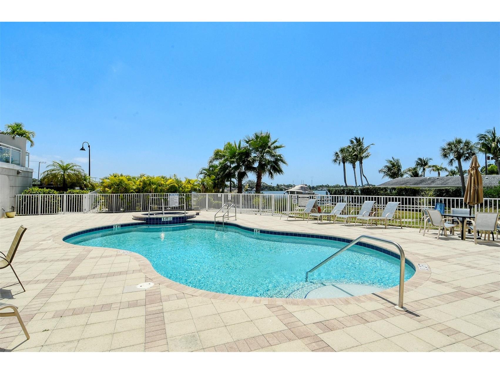 516 Tamiami Trail S #102 Nokomis FL 34275 - DONA BAY A4677149 image56