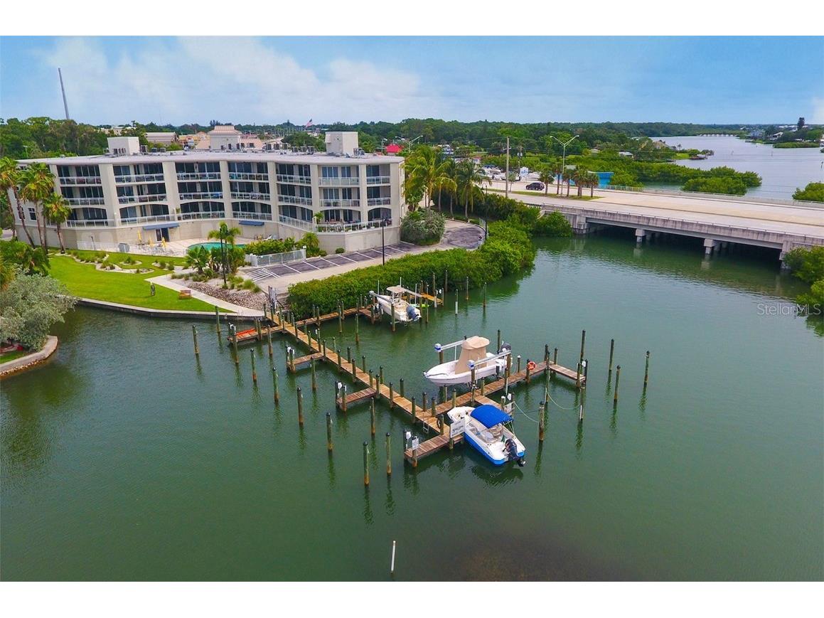 516 Tamiami Trail S #201 Nokomis FL 34275 A4589066 image1