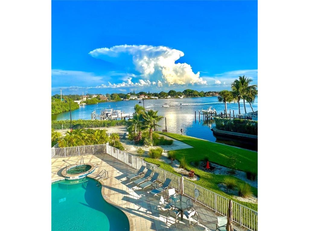 516 Tamiami Trail S #302 Nokomis FL 34275 - DONA BAY N6125251 image1