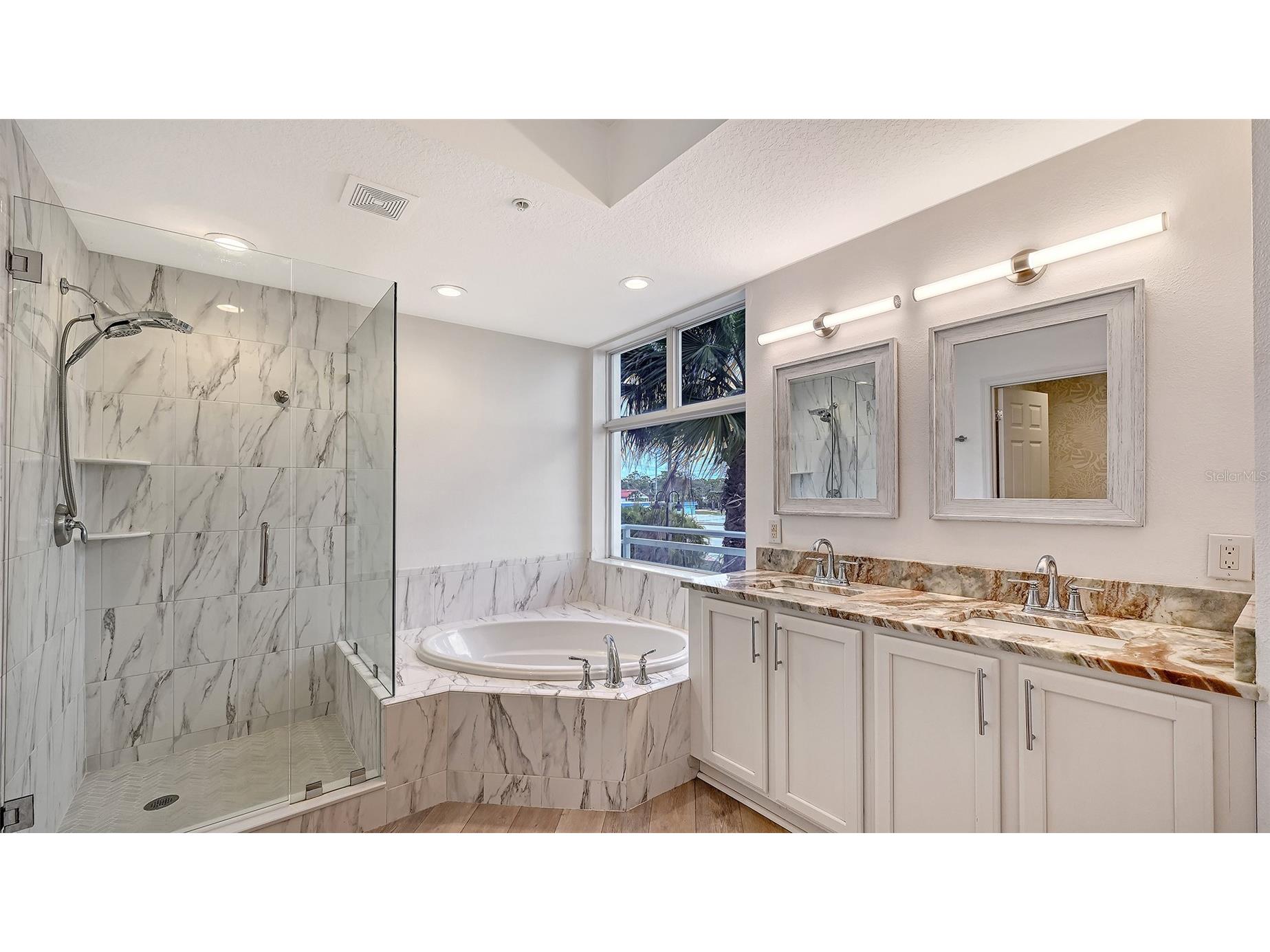 516 Tamiami Trail S #306 Nokomis FL 34275 - DONA BAY A4686130 image23