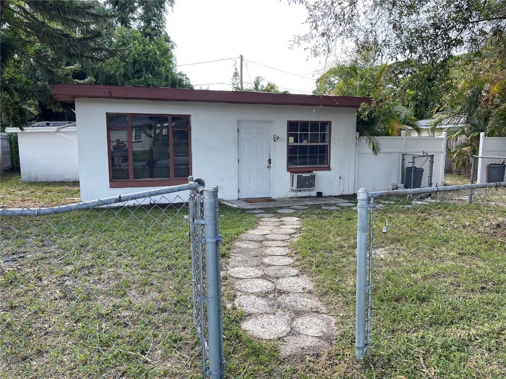 5160 68th Way N Saint Petersburg FL 33709 U8211633 image1