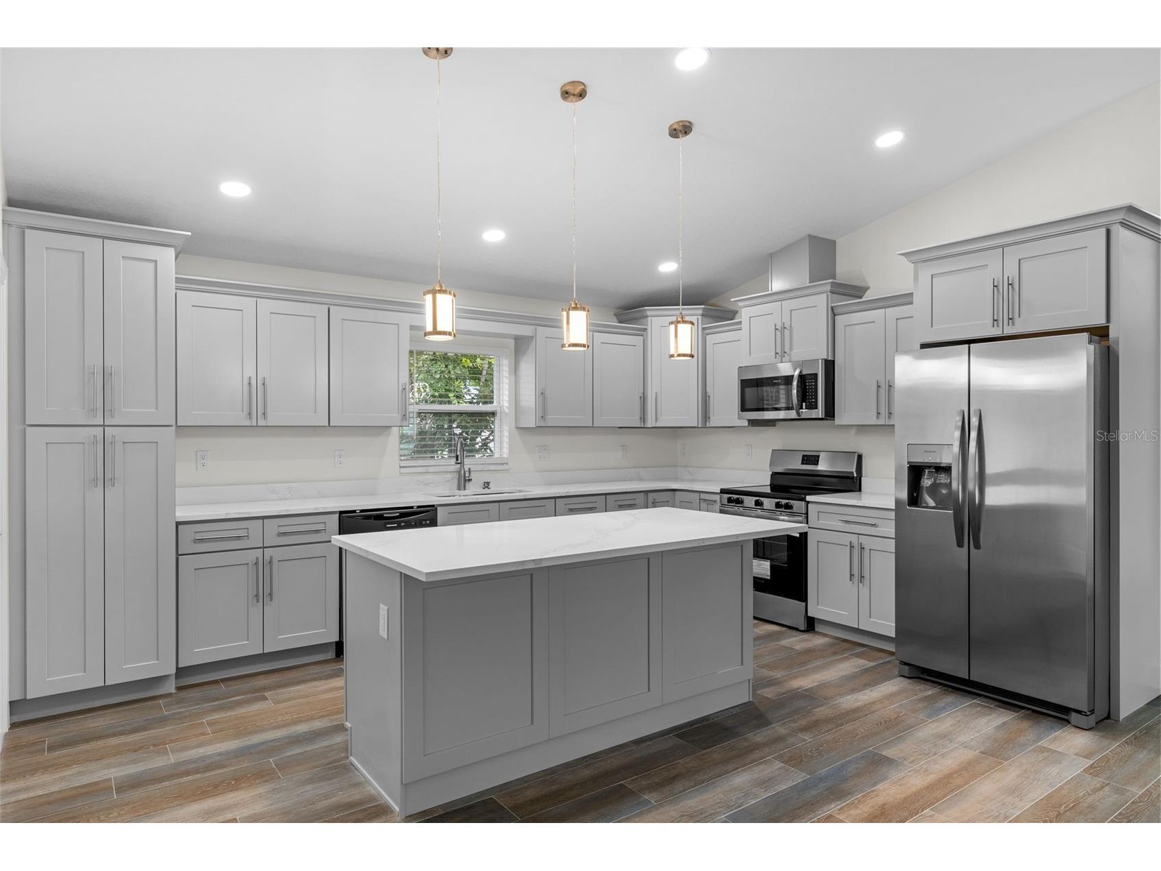 5160 80th Way N Saint Petersburg FL 33709 TB8514709 image2