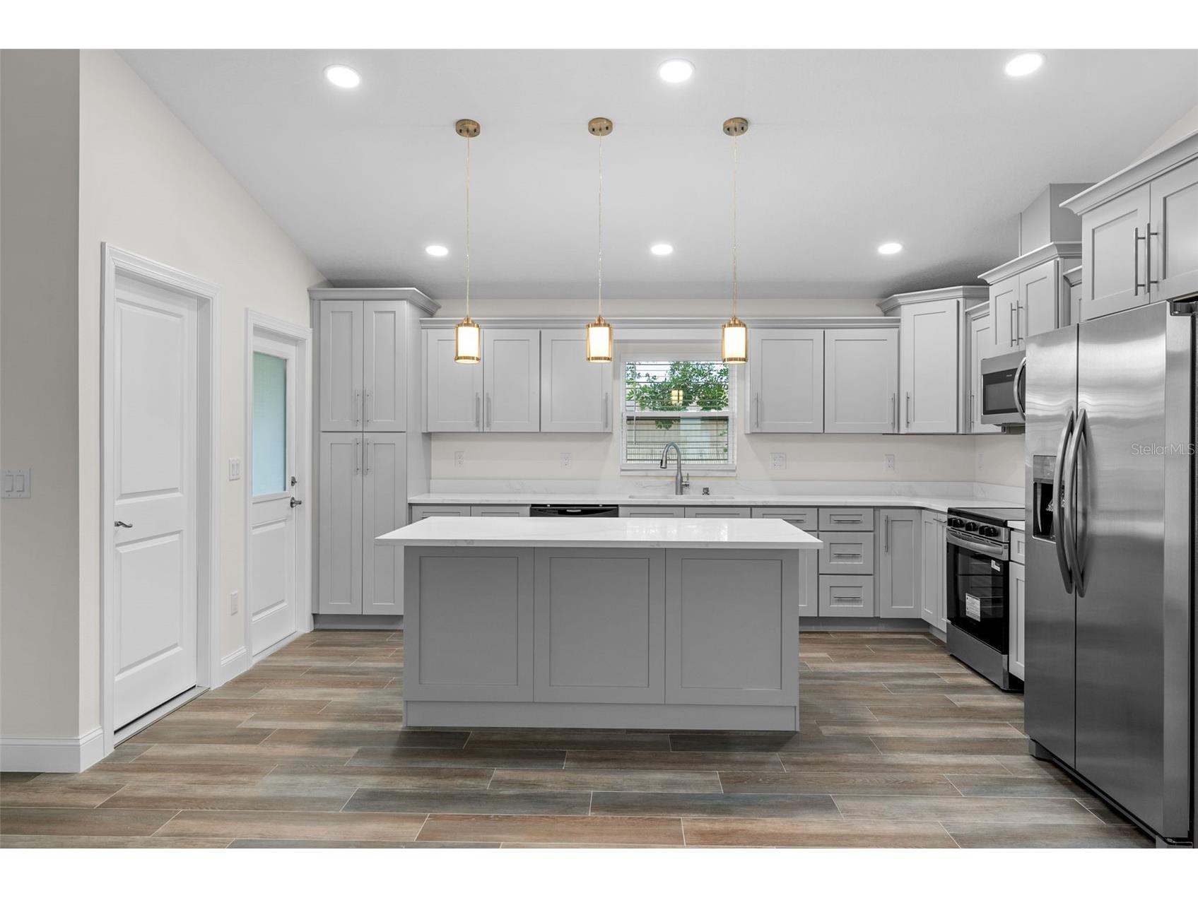 5160 80th Way N Saint Petersburg FL 33709 TB8514709 image3