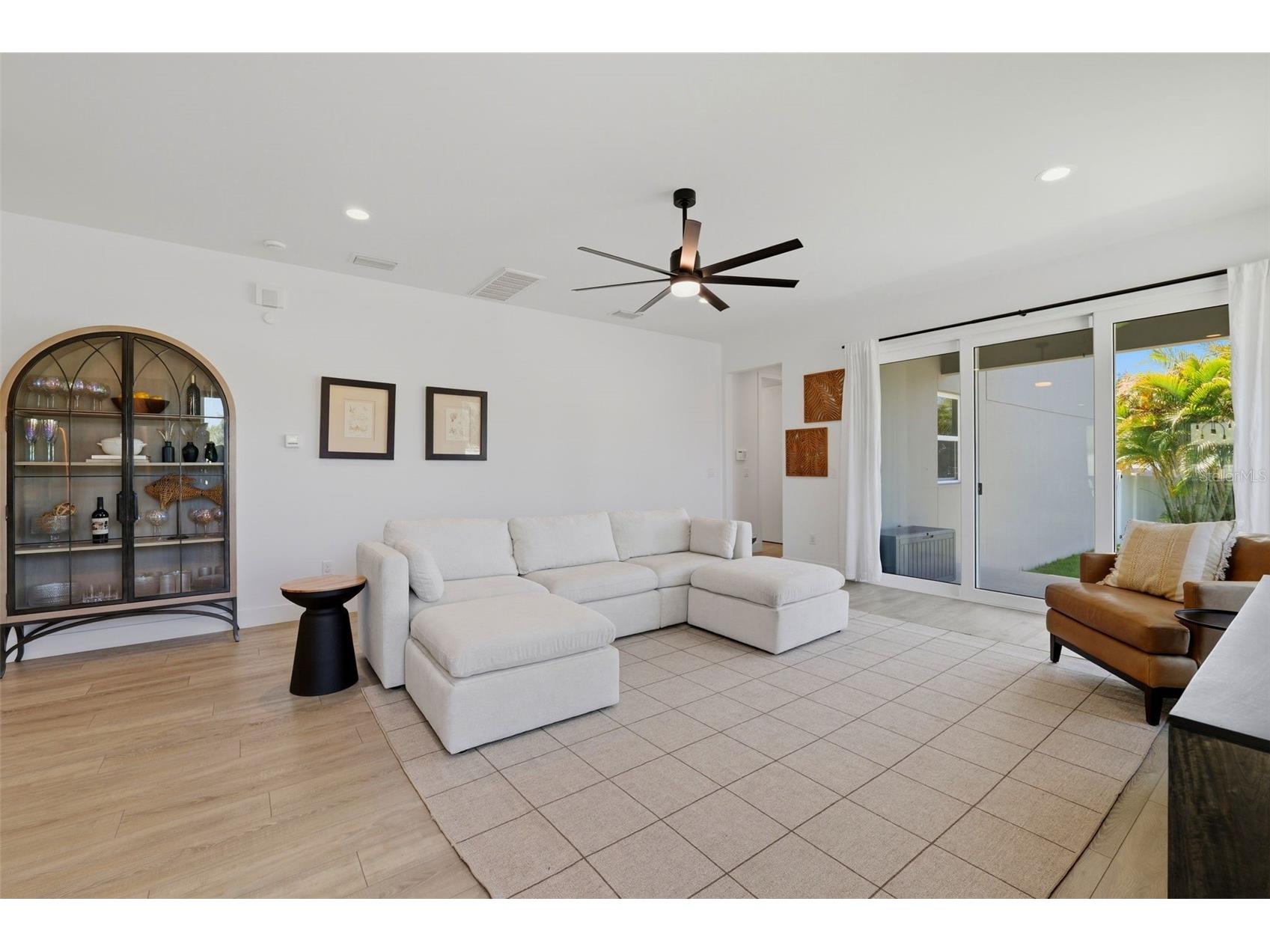 5160 Dartmouth Avenue N Saint Petersburg FL 33710 TB8506399 image22